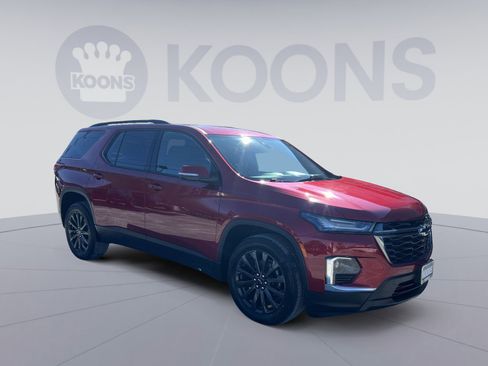 Used 2023 Chevrolet Traverse RS w/ LPO, Cargo Package image 10