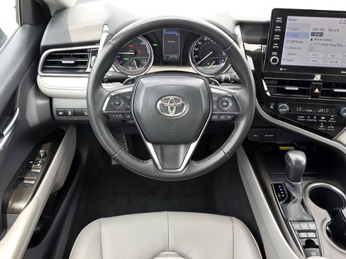 Used 2023 Toyota Camry SE w/ Audio Upgrade Package FWD image 8