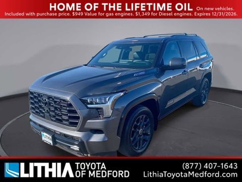 Certified 2024 Toyota Sequoia Platinum AWD/4WD image 1