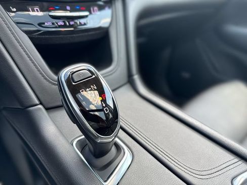 Used 2018 Cadillac XT5 Luxury AWD/4WD image 21