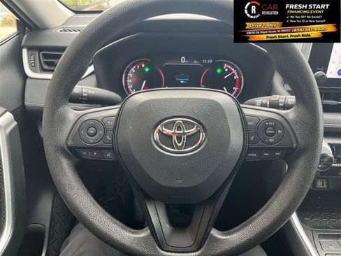 Used 2024 Toyota RAV4 XLE image 21