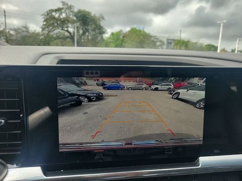 Used 2024 GMC Sierra 1500 Elevation image 26