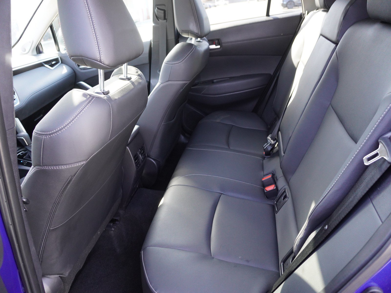 Used 2025 Toyota Corolla Cross XLE w/ Convenience Package AWD/4WD image 13