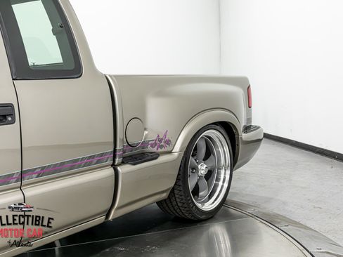 Used 2000 Chevrolet S10 Pickup LS w/ Preferred Equipment Group RWD image 52