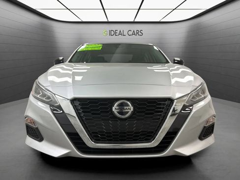 Used 2022 Nissan Altima 2.5 SR FWD image 2