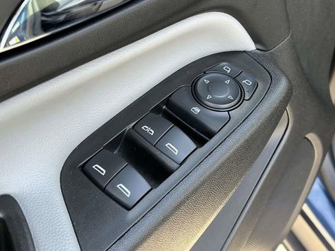 Used 2024 Chevrolet Equinox LS w/ Driver Confidence II Package FWD image 16