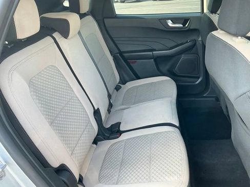 Used 2021 Ford Escape SE FWD image 19