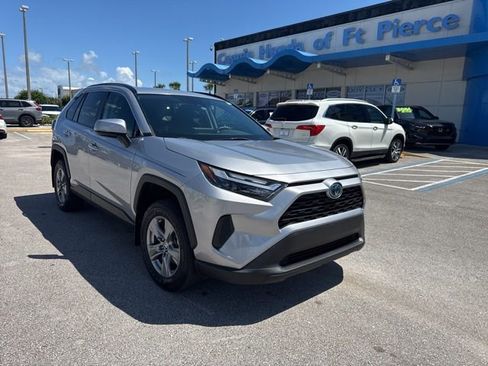 Used 2024 Toyota RAV4 XLE w/ Convenience Package image 2