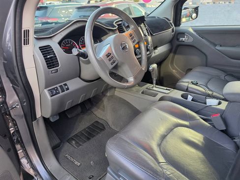 Used 2019 Nissan Frontier SL RWD image 13