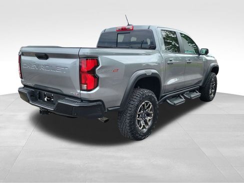 Certified 2024 Chevrolet Colorado ZR2 w/ Technology Package AWD/4WD image 7