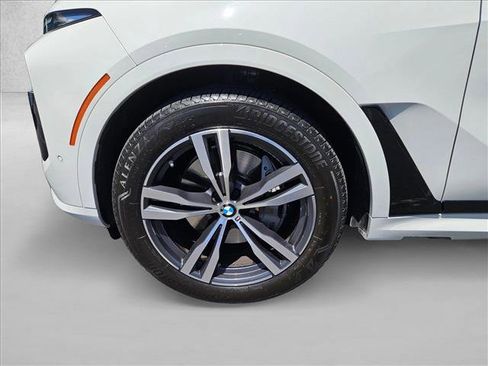 Certified 2024 BMW X7 xDrive40i w/ M Sport Package AWD/4WD image 21
