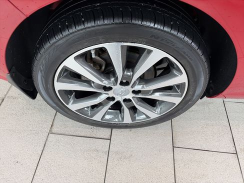 Used 2020 Hyundai Elantra GT FWD image 10
