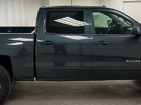 Used 2018 Chevrolet Silverado 1500 LT w/ All Star Edition image 4