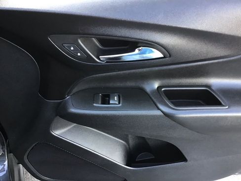 Used 2022 Chevrolet Equinox LT image 13