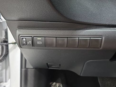 Certified 2025 Toyota Corolla LE FWD image 22