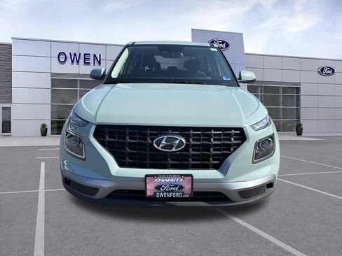 Used 2025 Hyundai Venue SE FWD image 9