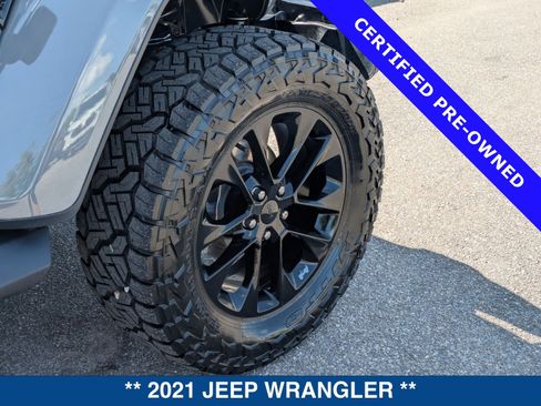 Used 2021 Jeep Wrangler Unlimited Sahara w/ Cold Weather Group AWD/4WD image 12