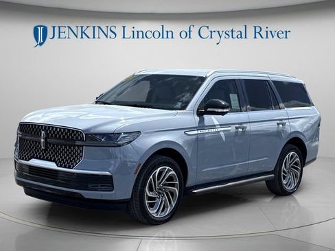 New 2026 Lincoln Navigator Premiere AWD/4WD image 11