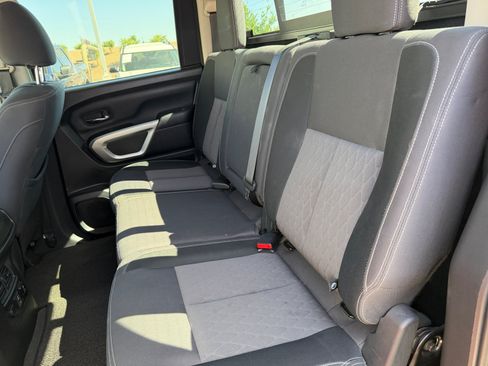Used 2021 Nissan Titan SV w/ SV Convenience Package RWD image 26