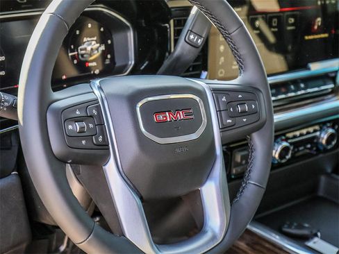 New 2026 GMC Sierra 2500 SLE w/ Preferred Package image 26