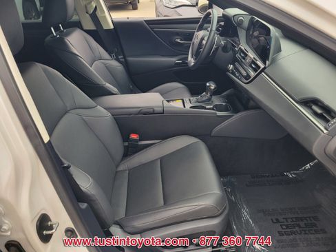 Used 2024 Lexus ES 300h w/ Premium Package FWD image 15