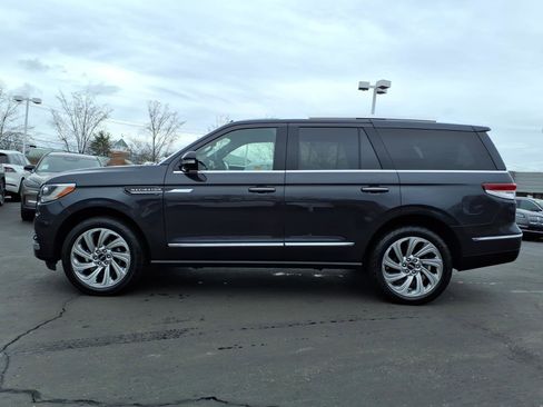 Certified 2024 Lincoln Navigator Reserve image 4