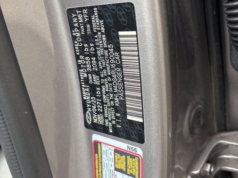 Certified 2024 Hyundai Elantra SEL FWD image 11