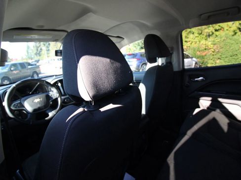 Used 2017 Chevrolet Colorado LT w/ LT Convenience Package RWD image 28