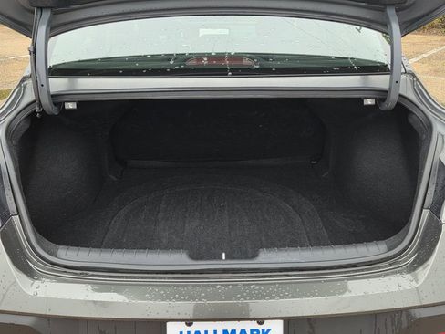 Used 2024 Hyundai Elantra SEL FWD image 25