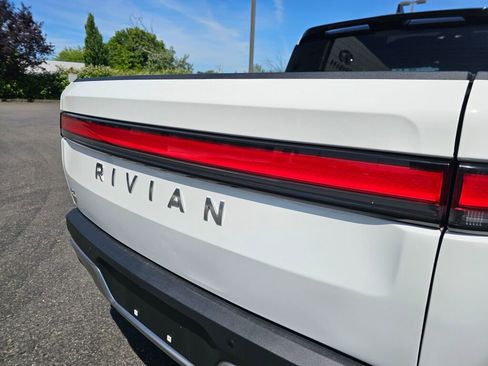 Used 2022 Rivian R1T Adventure AWD/4WD image 18