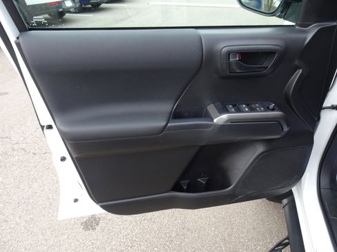 Used 2023 Toyota Tacoma Trail Edition w/ Trail Edition image 12