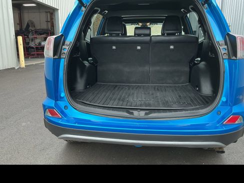Used 2018 Toyota RAV4 SE w/ Power Extra Value Package AWD/4WD image 23