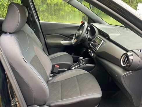 Used 2020 Nissan Kicks SV FWD image 34