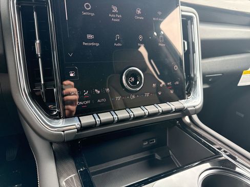 New 2026 GMC Yukon XL Elevation w/ Elevation Premium Package image 20