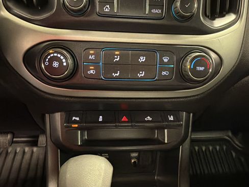 Used 2022 Chevrolet Colorado LT w/ Fleet Safety Package RWD image 19