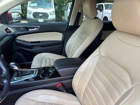 Used 2016 Ford Edge SEL w/ Equipment Group 201A FWD image 10