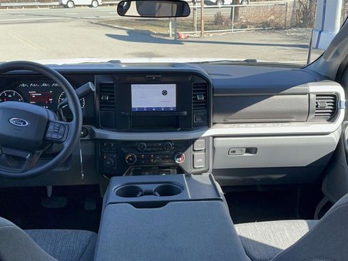 Used 2025 Ford F350 XLT image 13