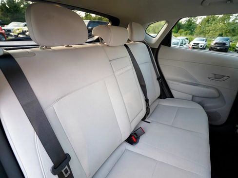 Used 2024 Hyundai Kona SEL AWD/4WD image 30