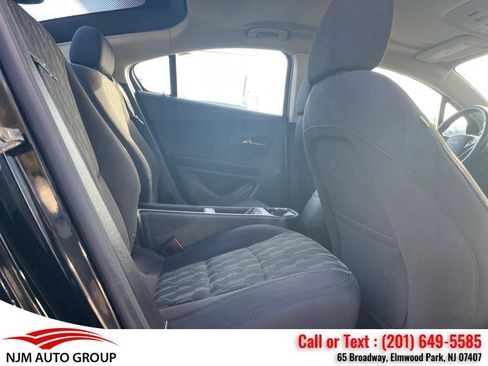 Used 2014 Chevrolet Volt w/ Enhanced Safety Package 2 FWD image 35