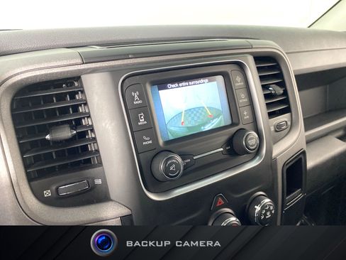 Used 2017 RAM 1500 Express AWD/4WD image 2