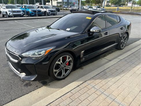 Used 2018 Kia Stinger GT1 image 4