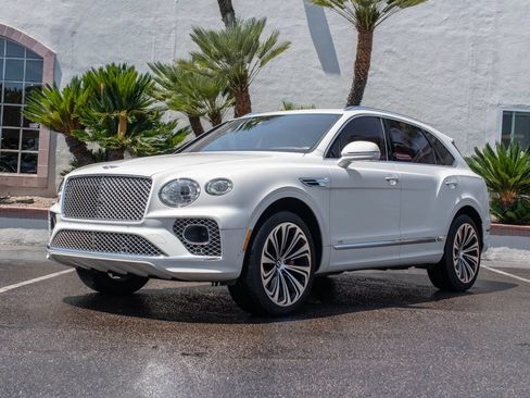 Used 2022 Bentley Bentayga AWD/4WD image 33