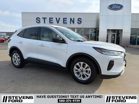 Used 2024 Ford Escape Active w/ Tech Pack #1 FWD image 1