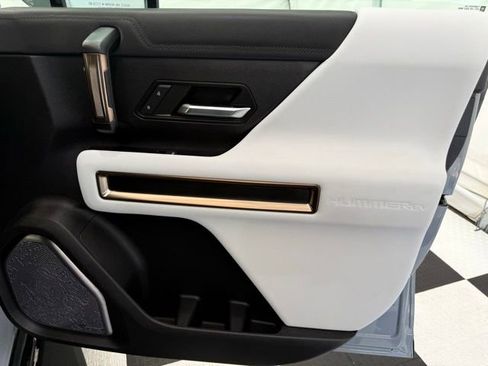 Used 2024 GMC Hummer EV 2X w/ LPO, Illumination Package AWD/4WD image 28