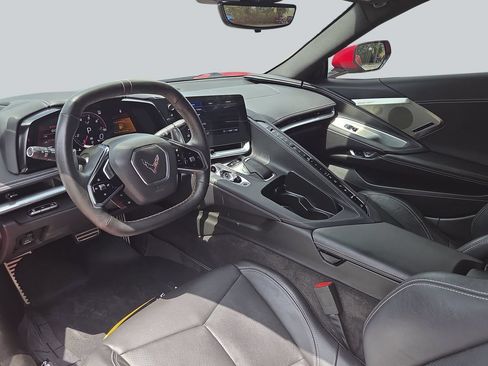 Used 2022 Chevrolet Corvette Stingray Preferred Cpe w/ Z51 Performance Package RWD image 11
