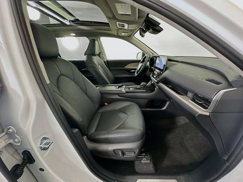 Certified 2026 Toyota Grand Highlander AWD image 29