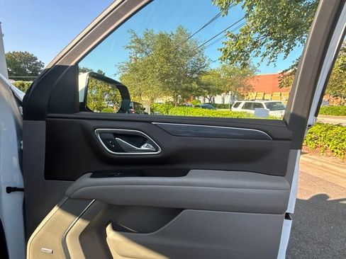 Used 2021 GMC Yukon XL SLT w/ Rear Media and Nav Package AWD/4WD image 22