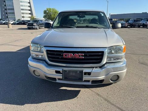 Used 2004 GMC Sierra 1500 SLE w/ Light Duty Power Package AWD/4WD image 5