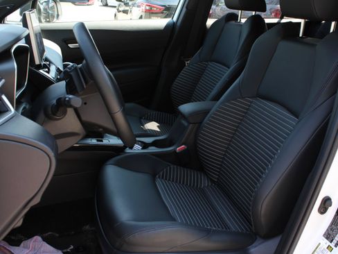 Used 2026 Toyota Corolla Cross AWD Hybrid w/ Convenience Package image 16