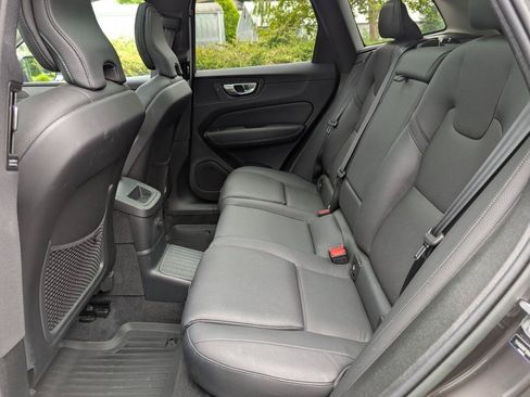 Used 2023 Volvo XC60 T8 Plus AWD/4WD image 11